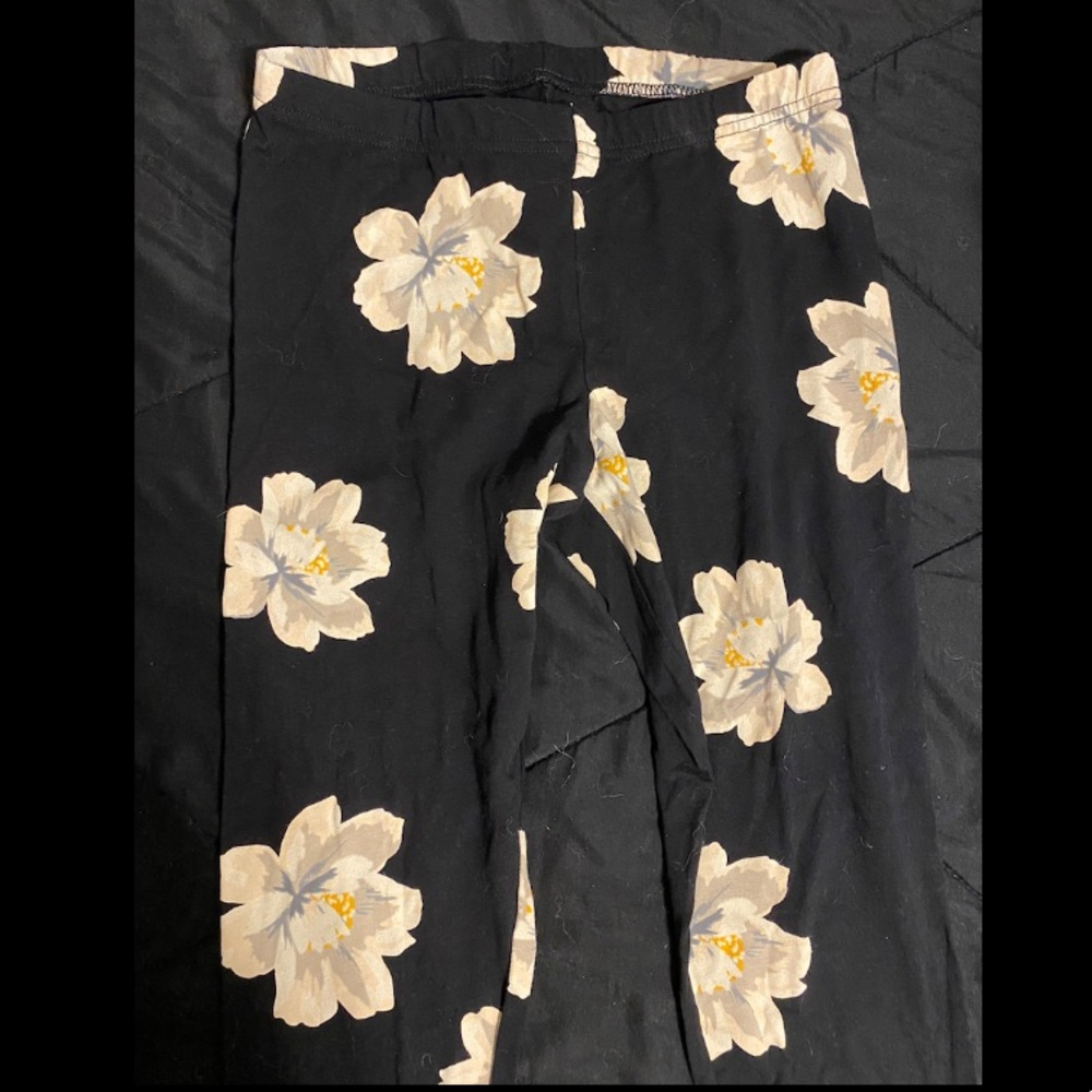 Old Navy Floral Leggings 🌺